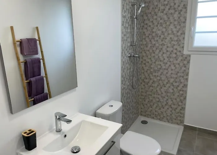 - 4 Апартаменты